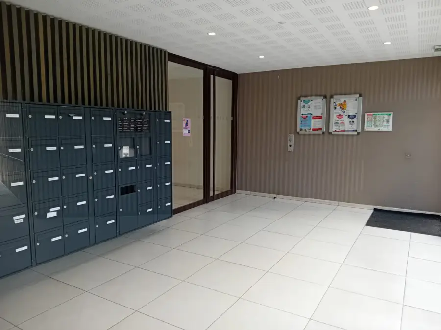 hall d'immeuble, proprete, nettoyage, menage, entretien d'immeuble, londell-services